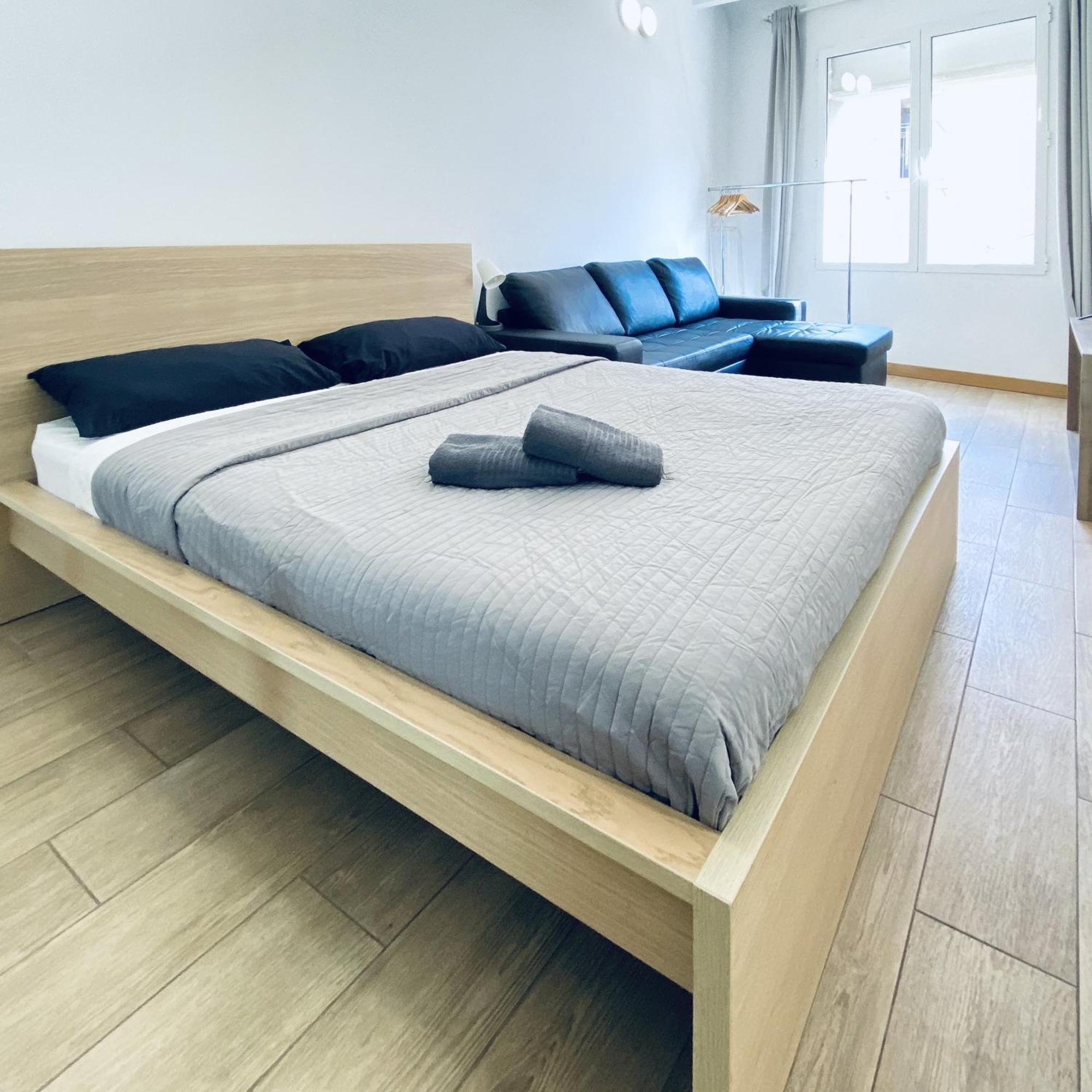 Apl Sants Lofts Bcn Fira Camp Nou Apartamento Barcelona Exterior foto